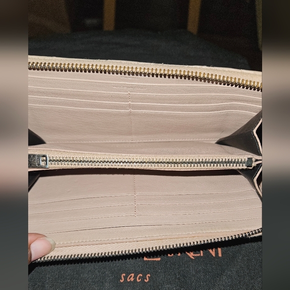 Yves Saint Laurent Quilted Wallet - Picture 5 of 7